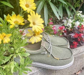 nouvelle collection de mocassins de chez Hey Dude très tendance et confortable disponible en ligne sur labotterouge.com